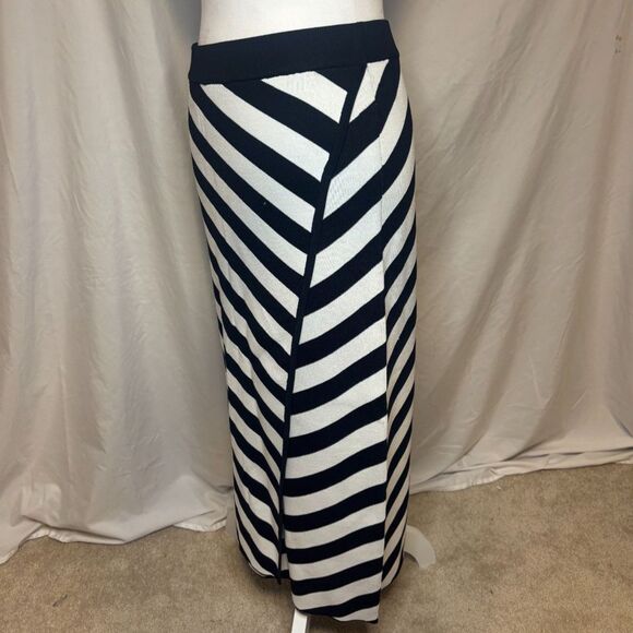 Gabrielle Union Chevron Black White Midi Wrap Skirt Womens NWOt - Picture 4 of 7